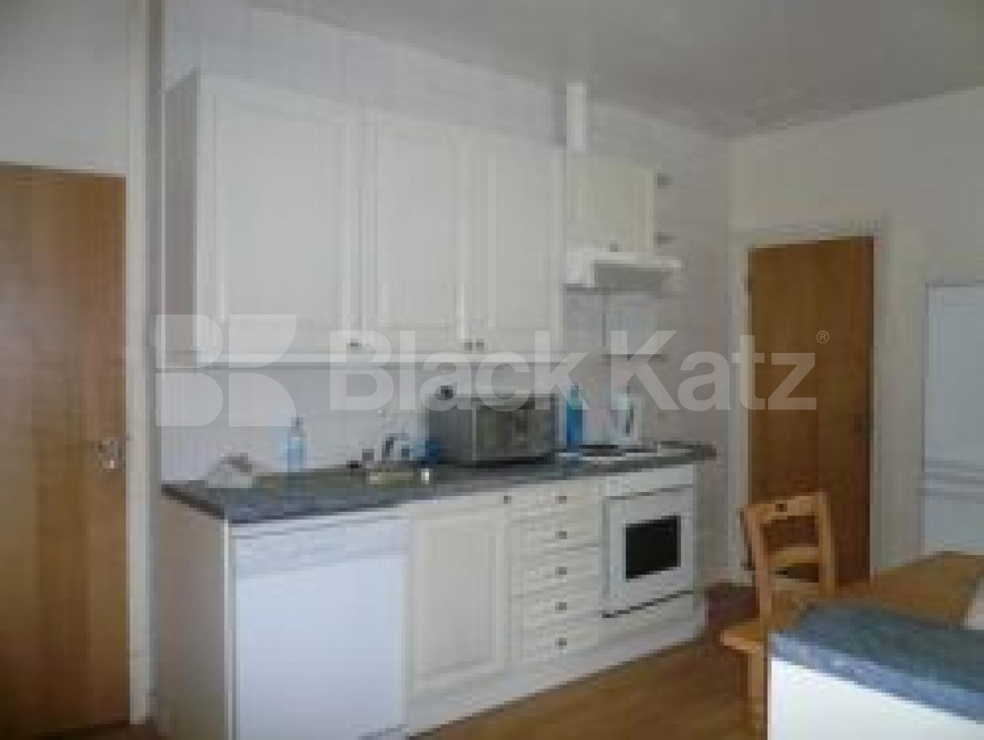 			LET!, 5 Bedroom, 1 bath, 1 reception Flat			 Muswell Hill, MUSWELL HILL